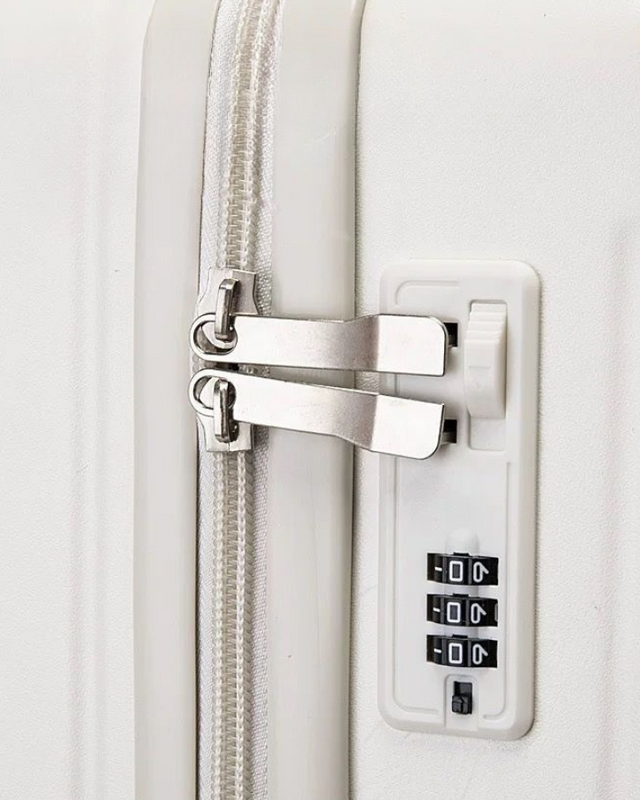 عربة كابينة فيلتون-أبيض