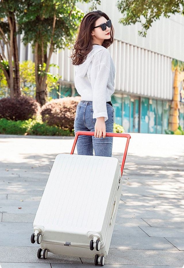 عربة كابينة فيلتون-أبيض