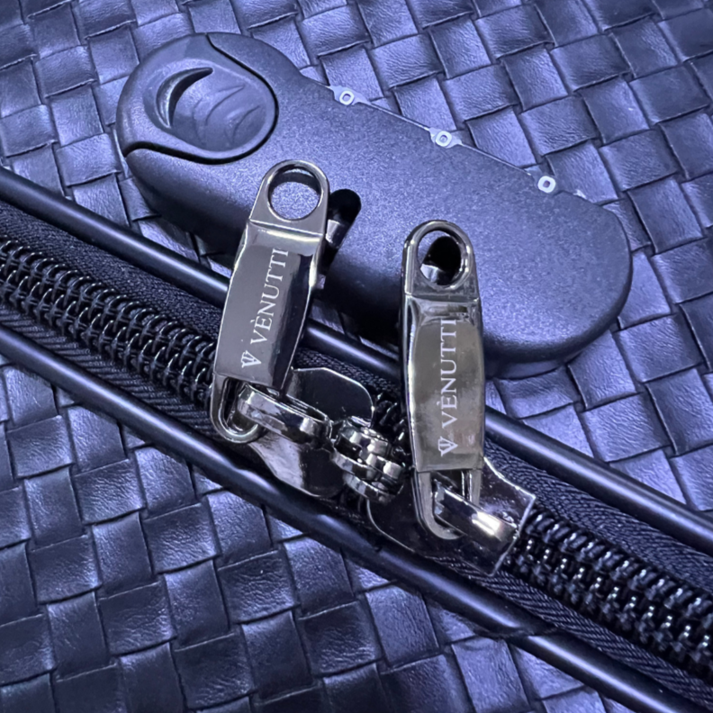 Black Boutiq Embossed 3pcs Traveling Set