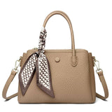 Glamour textured handbag